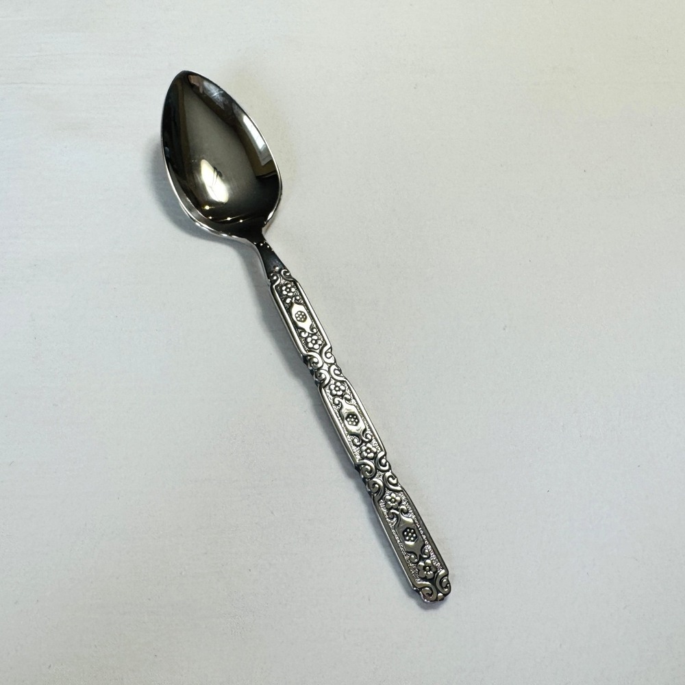 Oneida *Heirloom* RAPHAEL Cube Mark Teaspoon